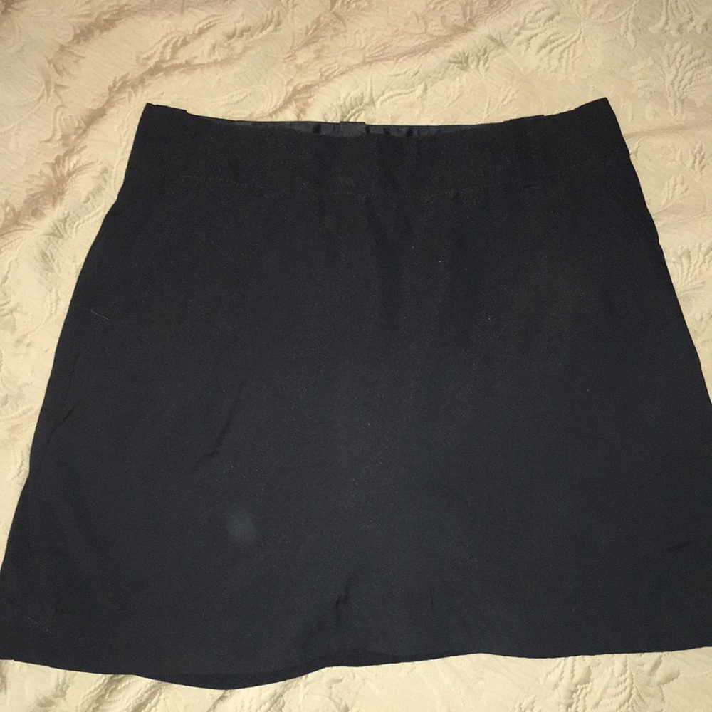 Black Nike Women’s Golf skirt! Size 4